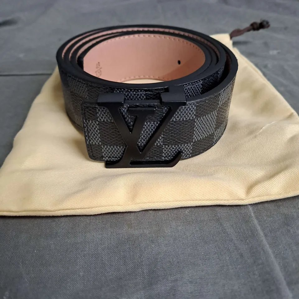 LOUIS VUITTON BELT IN BLACK/GREY CHECK 48/120