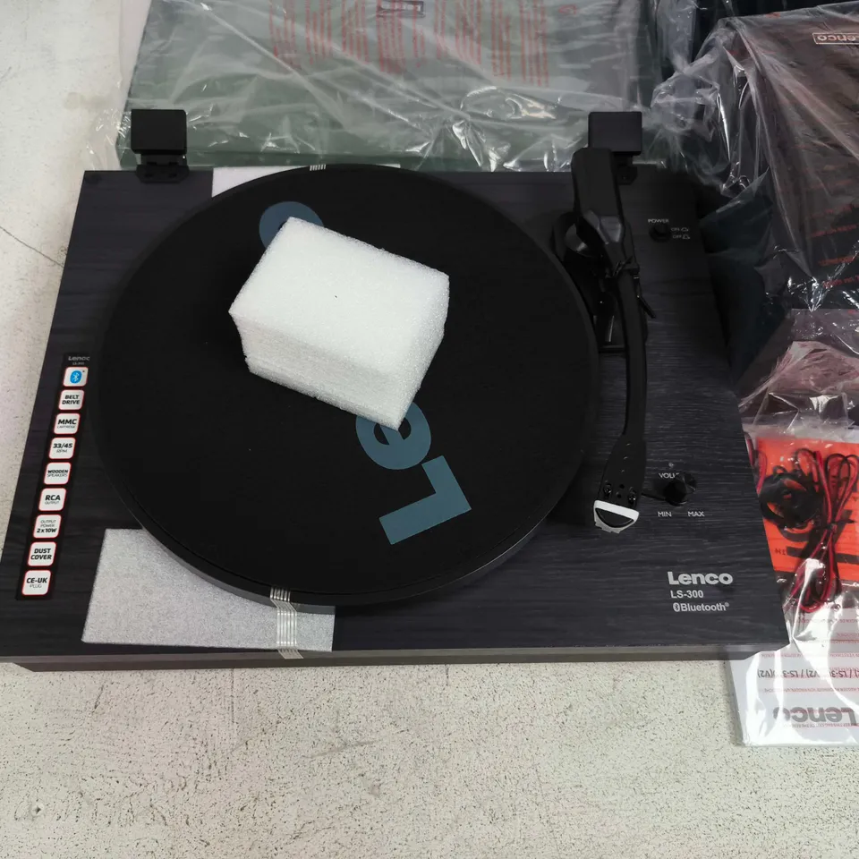 BOXED LENCO LS-300BK TURNTABLE WITH BLUETOOTH MMC CARTRIDGE