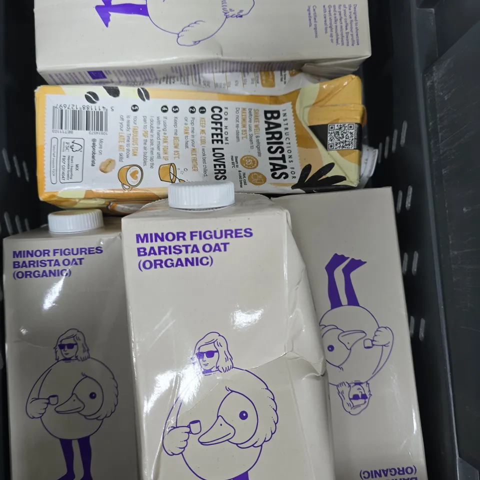 APPROXIMATELY 10 ASSORTED DRINK PRODUCTS TO INCLUDE ALPRO OAT, YFOOD, MINOR FIGURES OAT MILK ETC 