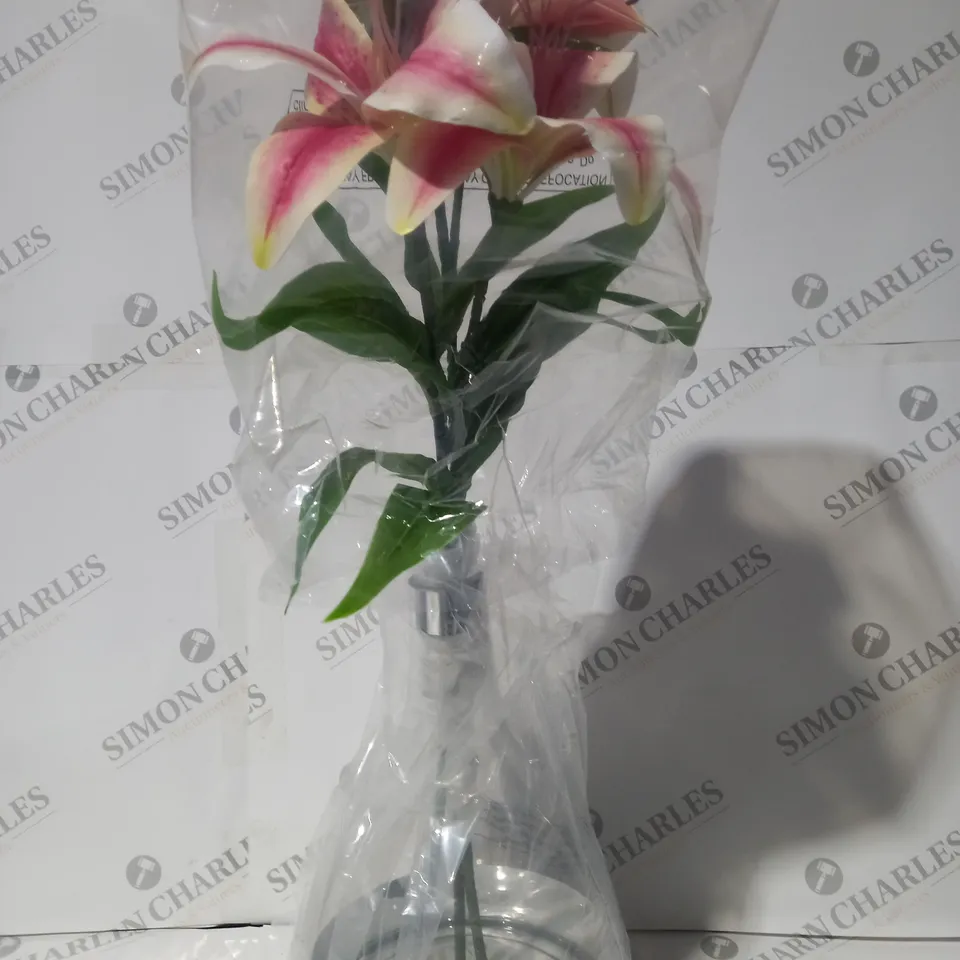 BOXED JM BY JULIEN MACDONALD REAL TOUCH LILIES IN ELECTROPLATED BOTTLE VASE