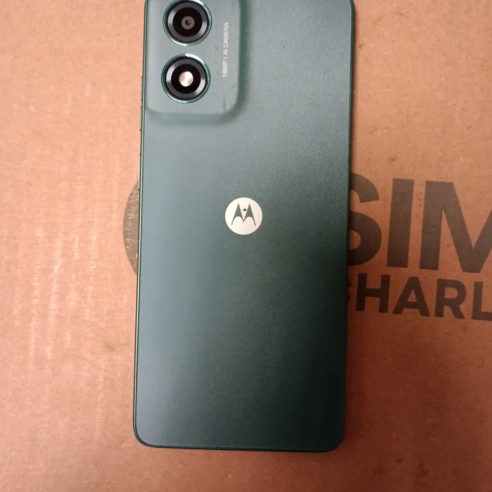 MOTOROLA MOTO G04 IN GREEN