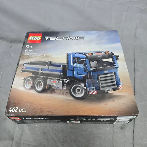 LEGO TECHNIC TIPPING DUMP TRUCK 462 PIECES, 42203. 9+