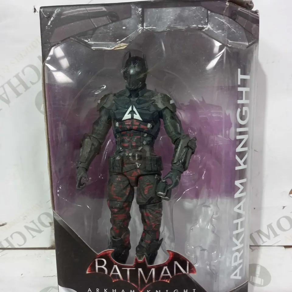 DC COLLECTIBLES BATMAN ARKHAM KNIGHT FIGURE