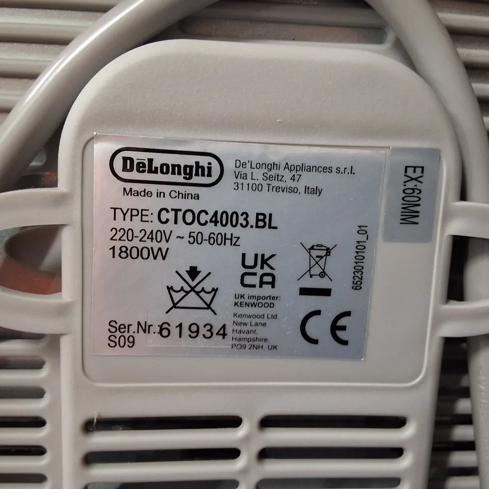 BOXED DELONGHI CTOC4003.BL 4 SLICE TOASTER