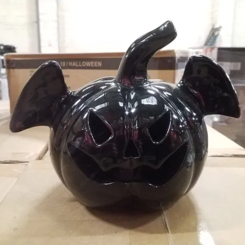 PALLET CONTAINING BRAND NEW HALLOWEEN DECORATIONS INCLUDING LIGHT UP BAT PUMPKINS & JACK SKELETON MASKS