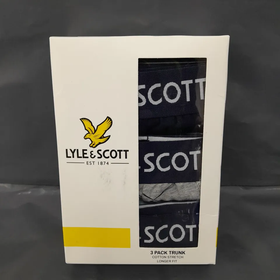 LYLE & SCOTT 3 PACK TRUNK SET - M