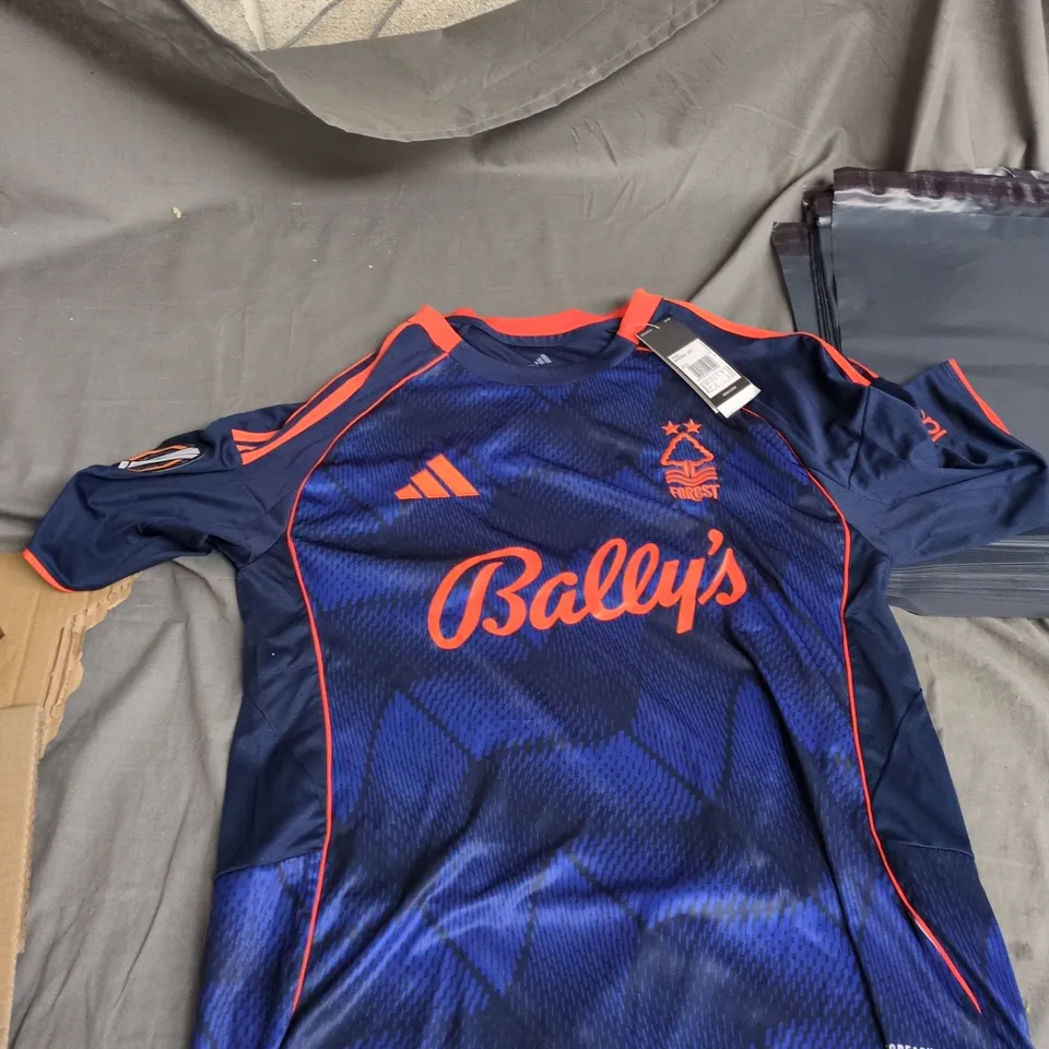 NOTTINGHAM FOREST F.C. ADIDAS FOOTBALL JERSEY – BLUE WITH ORANGE TRIM, UK XL, BAILEYS SPONSOR