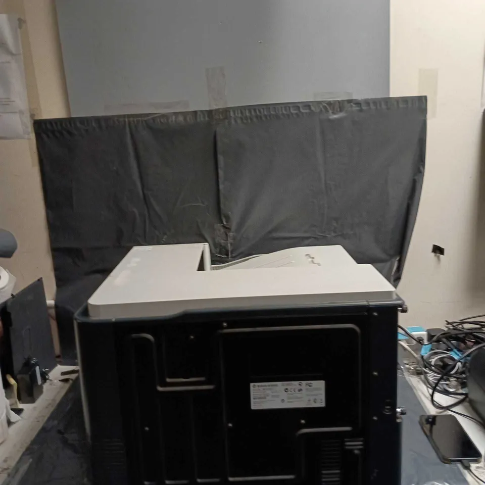 HP COLOR LASERJET CP3525N PRINTER