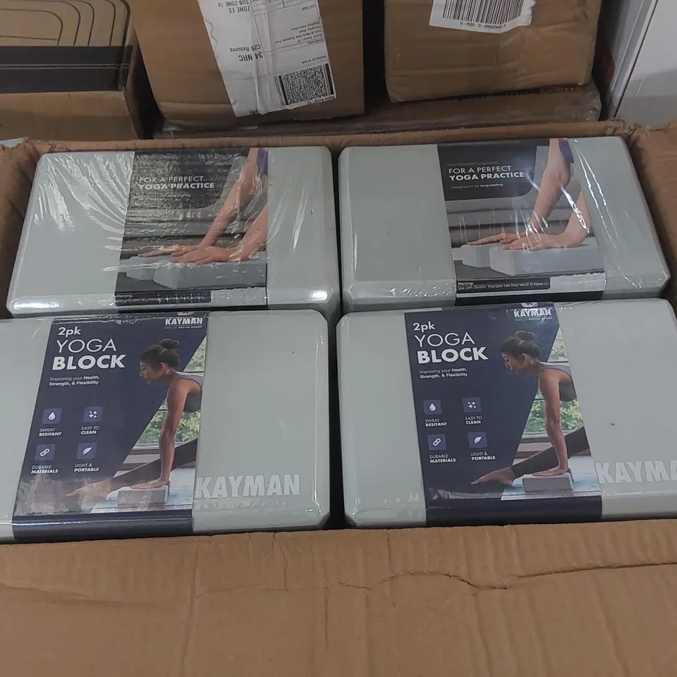 BOX CONTAINING APPROXIMATELY 10x 2PCS KAYMAN YOGA BLOCKS