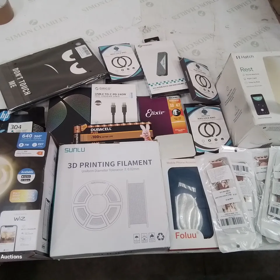 BOX CONTAINING LARGE AMOUNT OF MIXED BOXED ELECTRICAL ITEMS PHONE ACCESSORIES LIGHTING ETC.