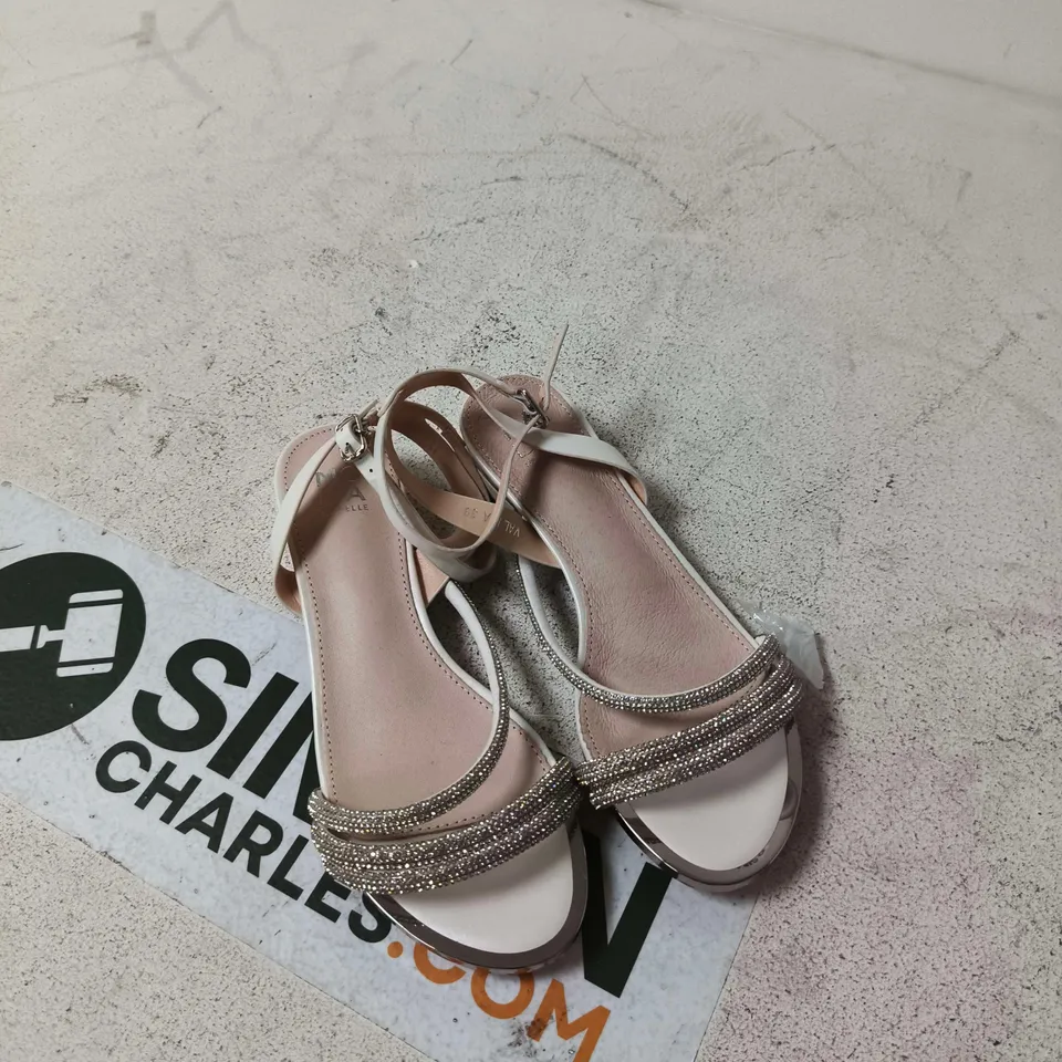 MODA IN PELLE VALINA SPARKLE BLOCK HEEL SANDAL IVORY - SIZE 6