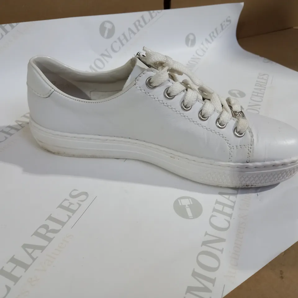 RIEKER WHITE SHOES SIZE 6
