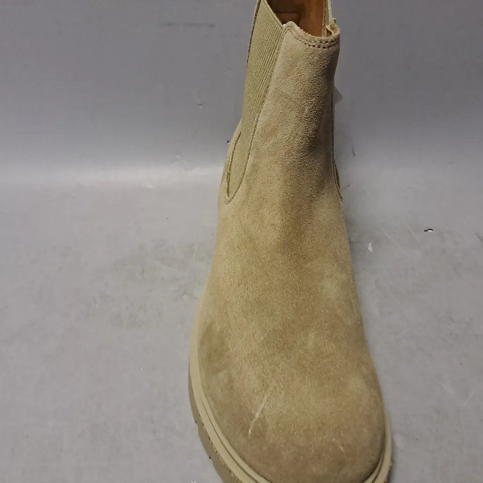 BIRKENSTOCK LIGHT TAN ELASTIC BOOTS - SIZE 43