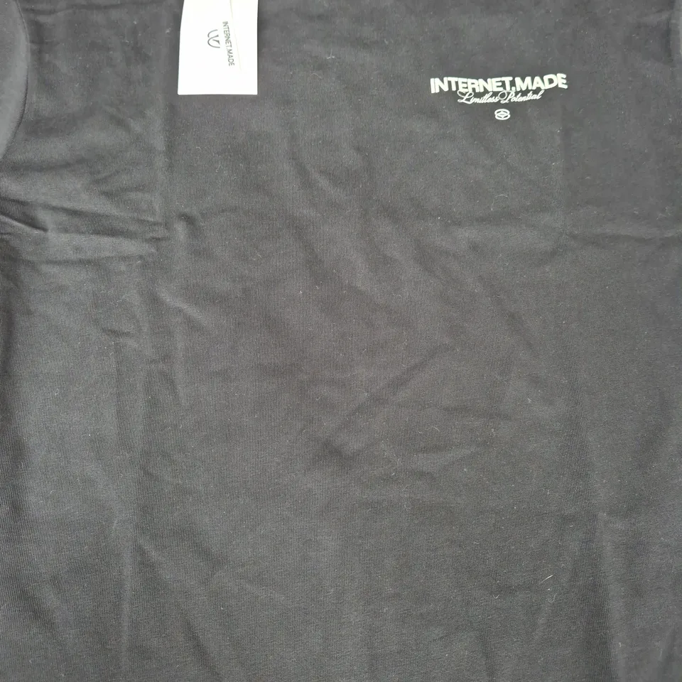 INTERNET MADE CREW NECK T-SHIRT IN BLACK SIZE LARGE