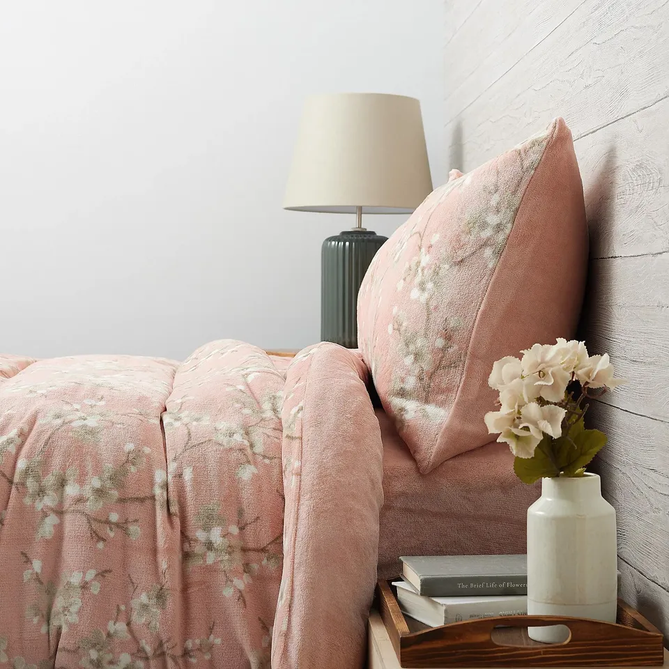 COZEE HOME VELVETSOFT CHERRY BLOSSOM 4 PIECE DUVET SET IN CHAMPAGNE KING SIZE