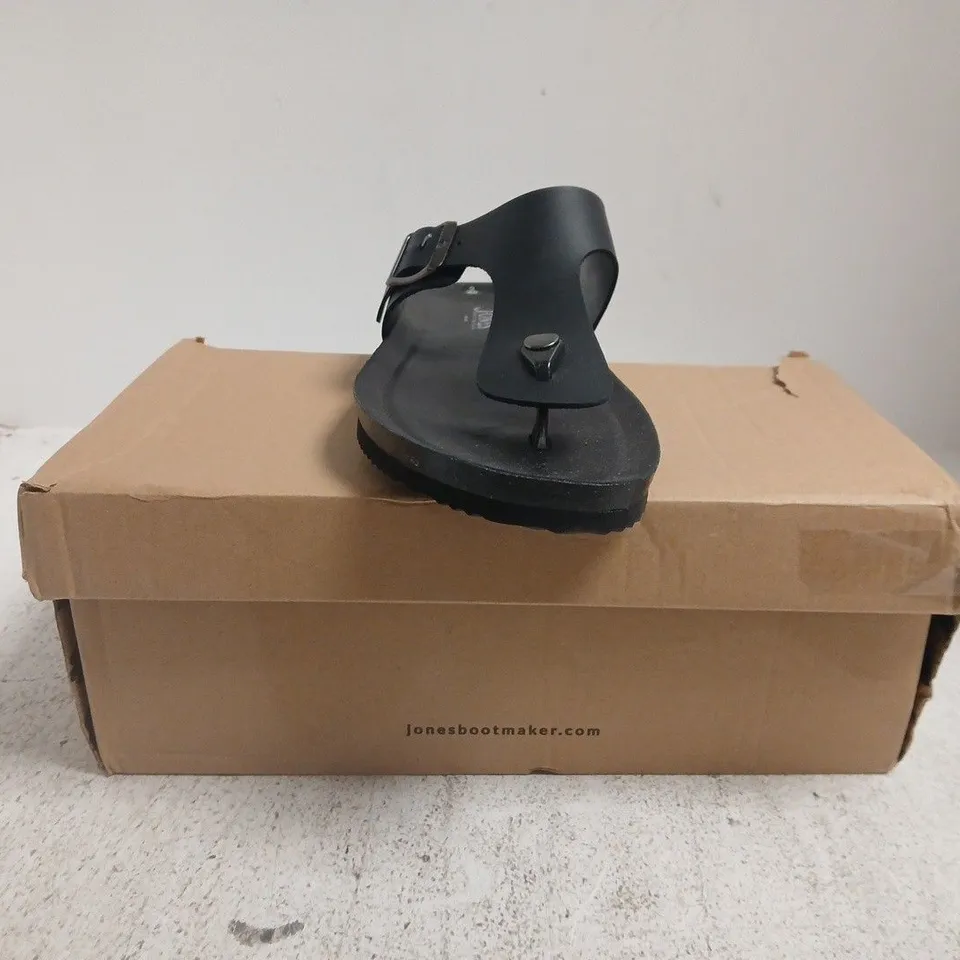 BOXED PAIR OF JONES TOE-POST SANDALS IN BLACK SIZE UK 9