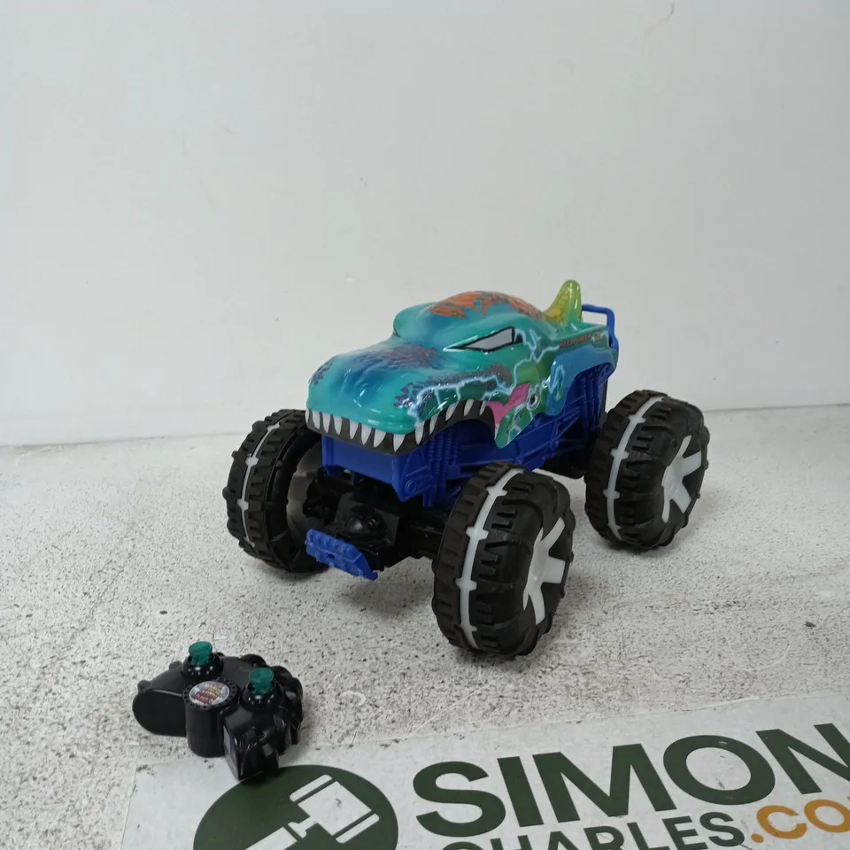 HOT WHEELS TRUCKS AC CAR 