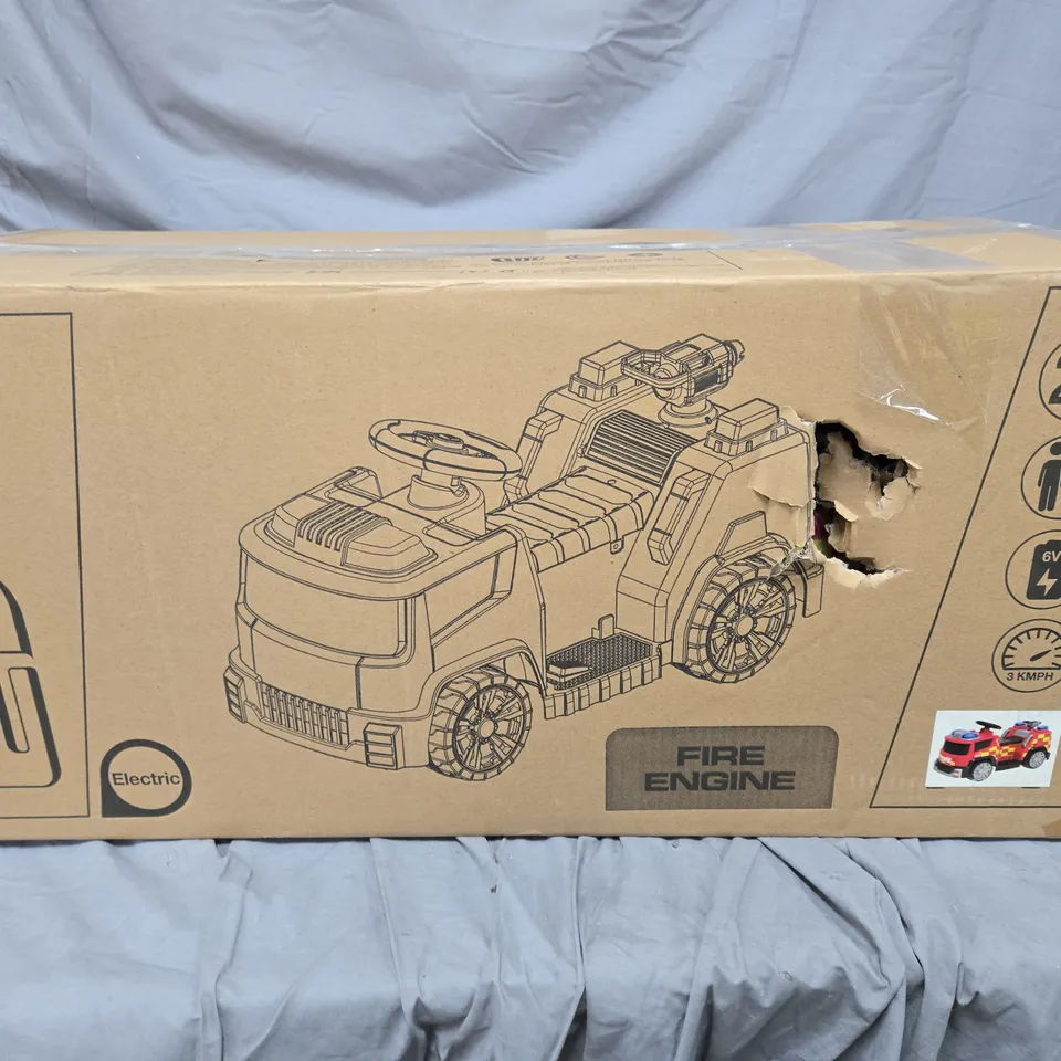 BOXED EVO ELECTRONIC 6V RIDE-ON FIRE ENGINE RRP £80