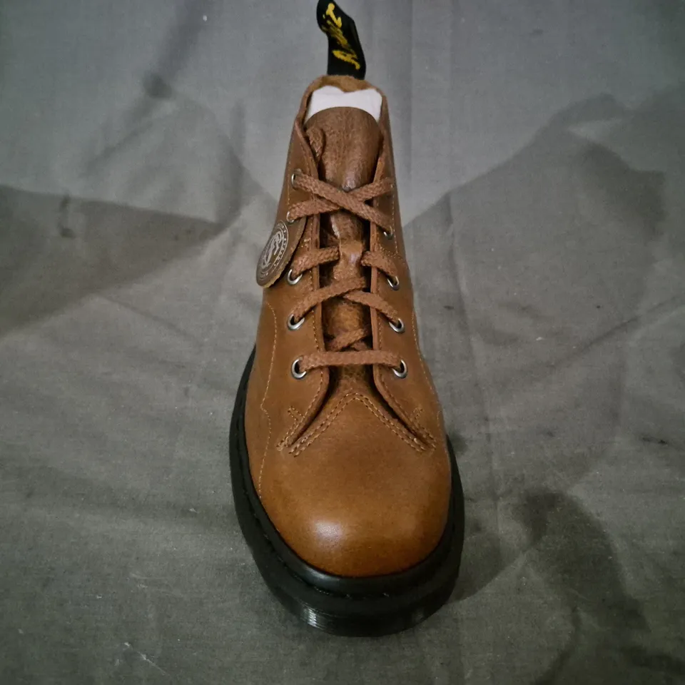 BOXED PAIR OF DR MARTENS CHURCH SHOES IN BROWN UK SIZE 6.5