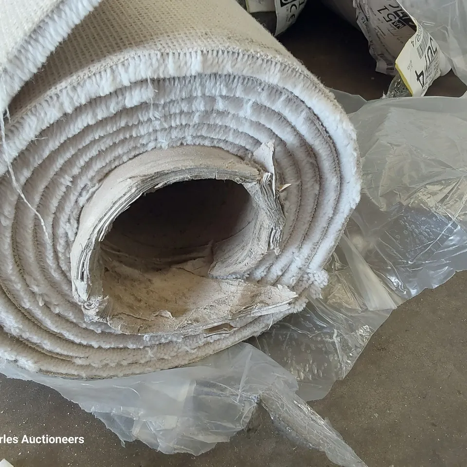 ROLL OF QUALITY ROYAL VELVET UPCROFT CARPET 5M × 3.1M APPROXIMATELY 