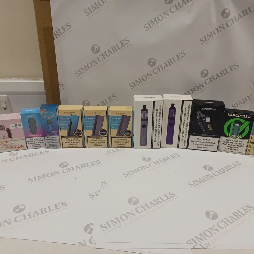 LOT OF APPROXIMATELY 20 E-CIGARETTES TO INCLUDE VOOPOO ARGUS P1, VOOPOO DRAG 4, ARGUS GT II KIT ETC. 