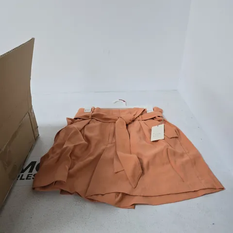 BOX OF APPROXIMATELY 6 X A NEW DAY ORANGE SHORTS - SIZE 10
