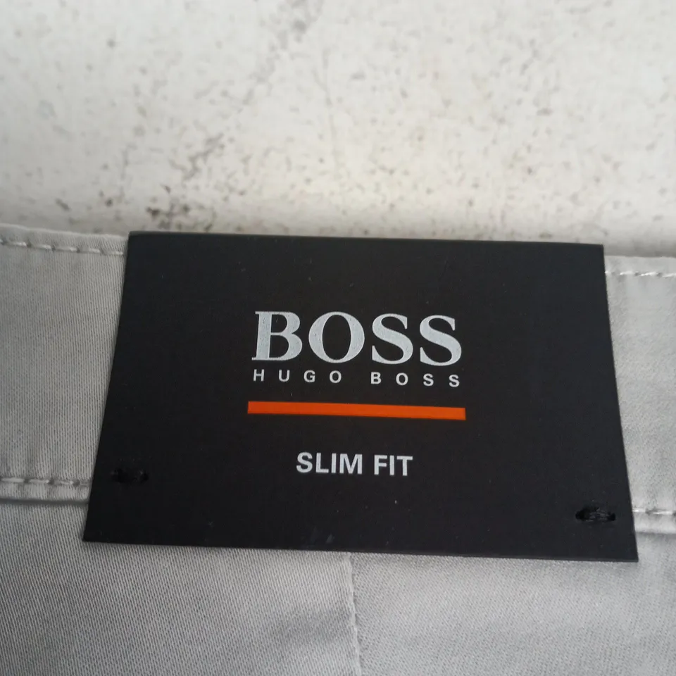 HUGO BOSS SLIM FIT CHINOS – GREY, UK 34W SHORT