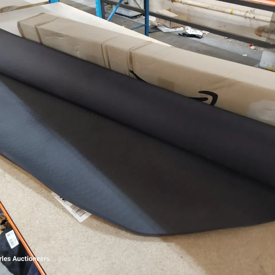 BOXED OVAL EXCERCISE MAT