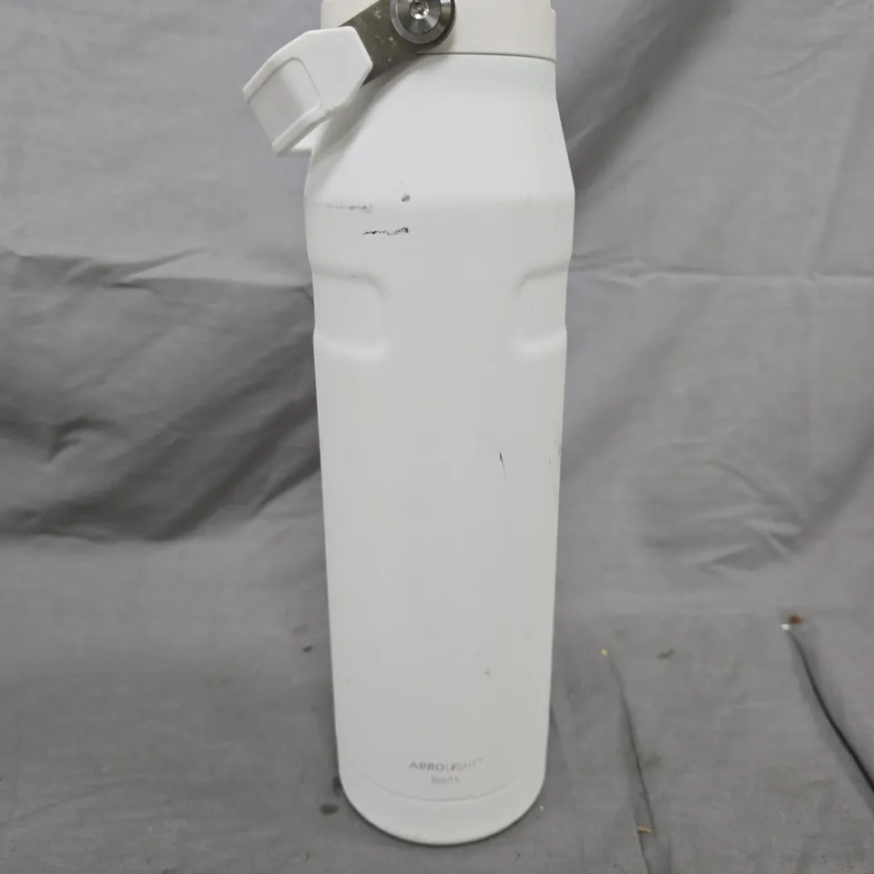 STANLEY AEROLIGHT 1.1L BOTTLE IN WHITE