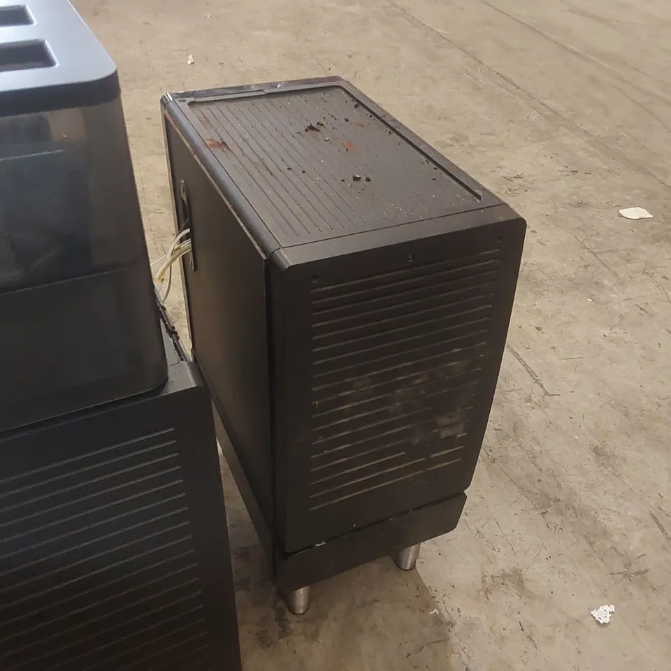 FRANKE A600 COMMERCIAL COFFEE MACHINE WITH MILK CHILLER (2 ITEMS)