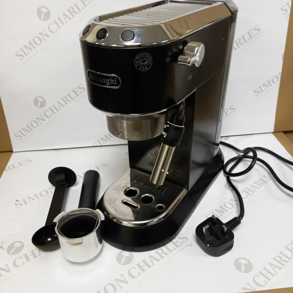DE'LONGHI DEDICA COFFEE MACHINE