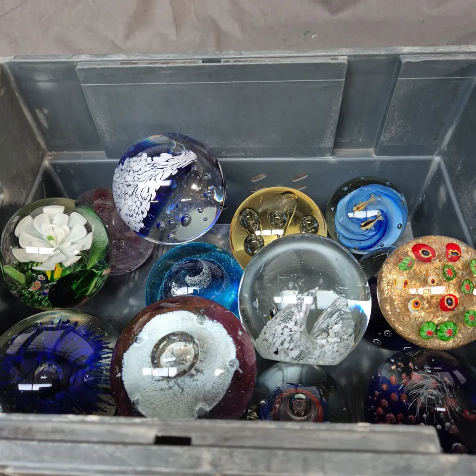 APPROXIMATELY 14 ASSORTED PAPERWEIGHTS 