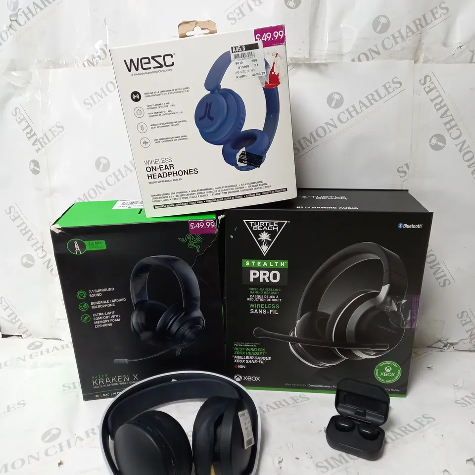 BOX OF APPROX 20 ASSORTED ITEMS TO INCLUDE - WEZC EARPHONES - TURTLE BEACH STEALTH PRO XBOX - RAZER KRAKEN X ECT