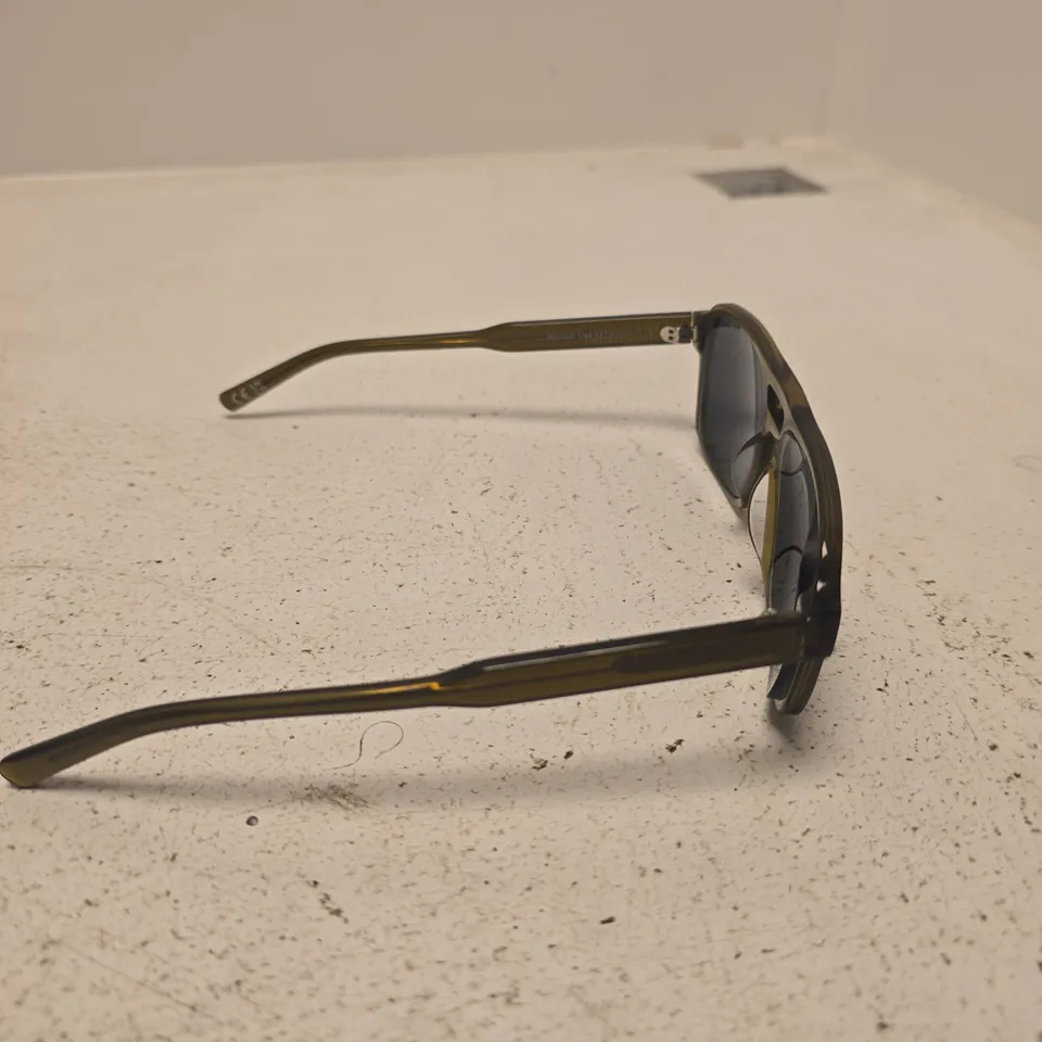 SCOUT SUNGLASSES WITH CASE – BROWN FRAME, DARK LENSES