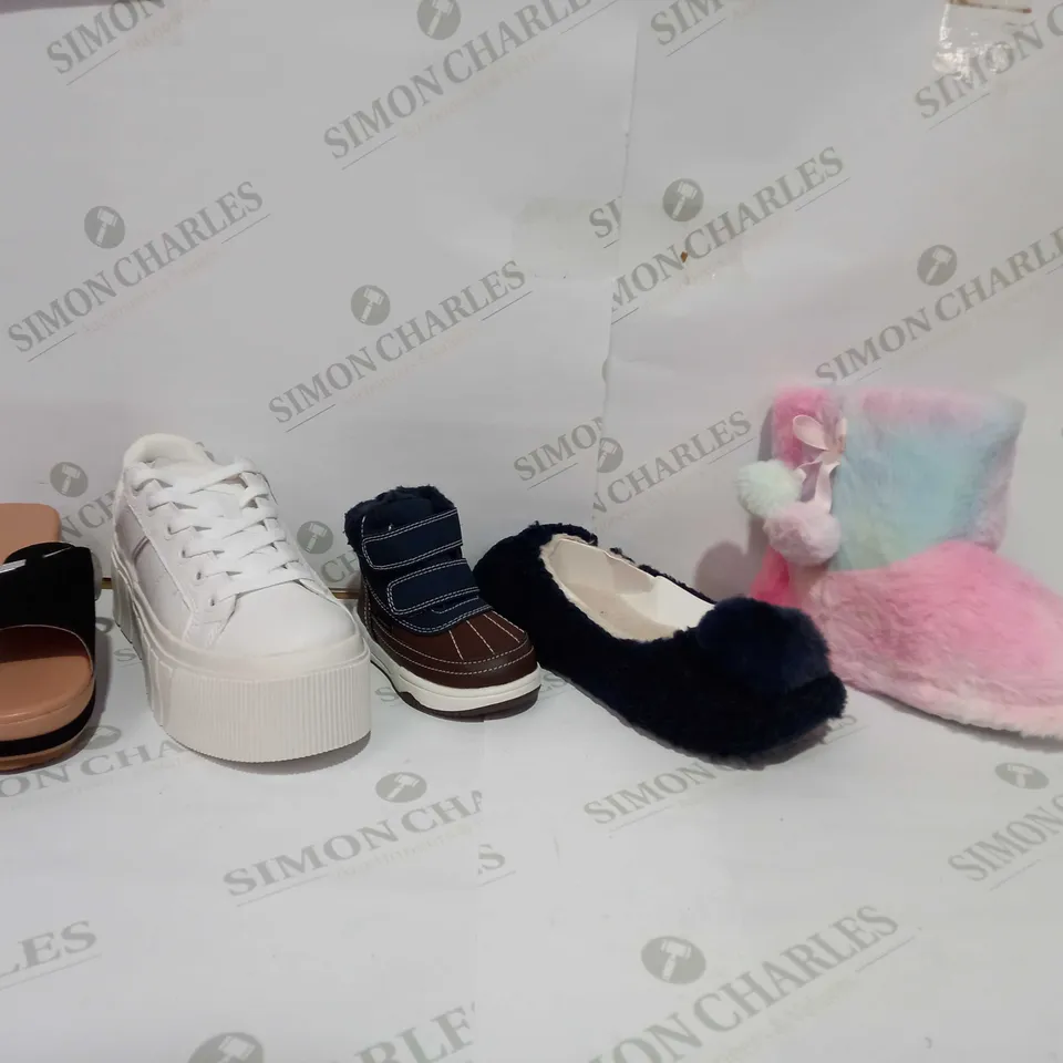 BOX OF APPROX 5 ASSORTED ITEMS TO INCLUDE - STRADIVARIUS IN WHITE - H&M KIDS SHOES - JOULES SLIPPERS ECT
