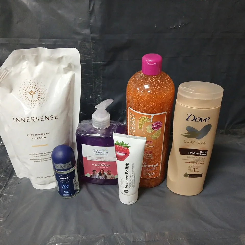 APPROXIMATEY 20 ASSORTED HEALTH AND BEAUTY PRODUCTS TO INCLUDE DOVE SELF TAN LOTION, ETHICAL CLARITY HAND WASH AND NIVEA ROLL ON DEODORANT