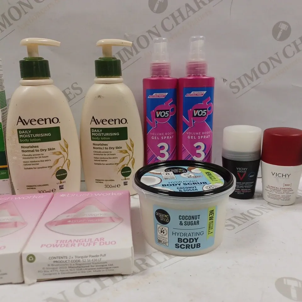 BOX OF APPROX 10 ASSORTED BEAUTY PRODUCTS TO INCLUDE AVEENO BODY LOTION, V05 GEL SPRAY, VICHY ANTI-PERSPIRANT TREATMENT, ETC 
