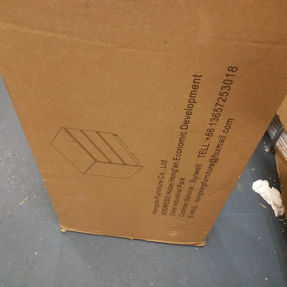 BOXED 3 DRAWER CHEST