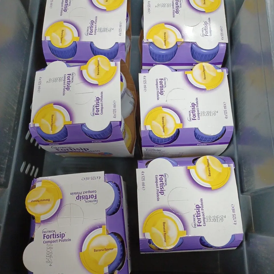 BOX OF APPROX 7 ASSORTED FOOD ITEMS TO INCLUDE - 100% TRI-PROTEIN SALTED CARAMEL - NUTRICIA FORTISIP COMPACT PROTEIN 