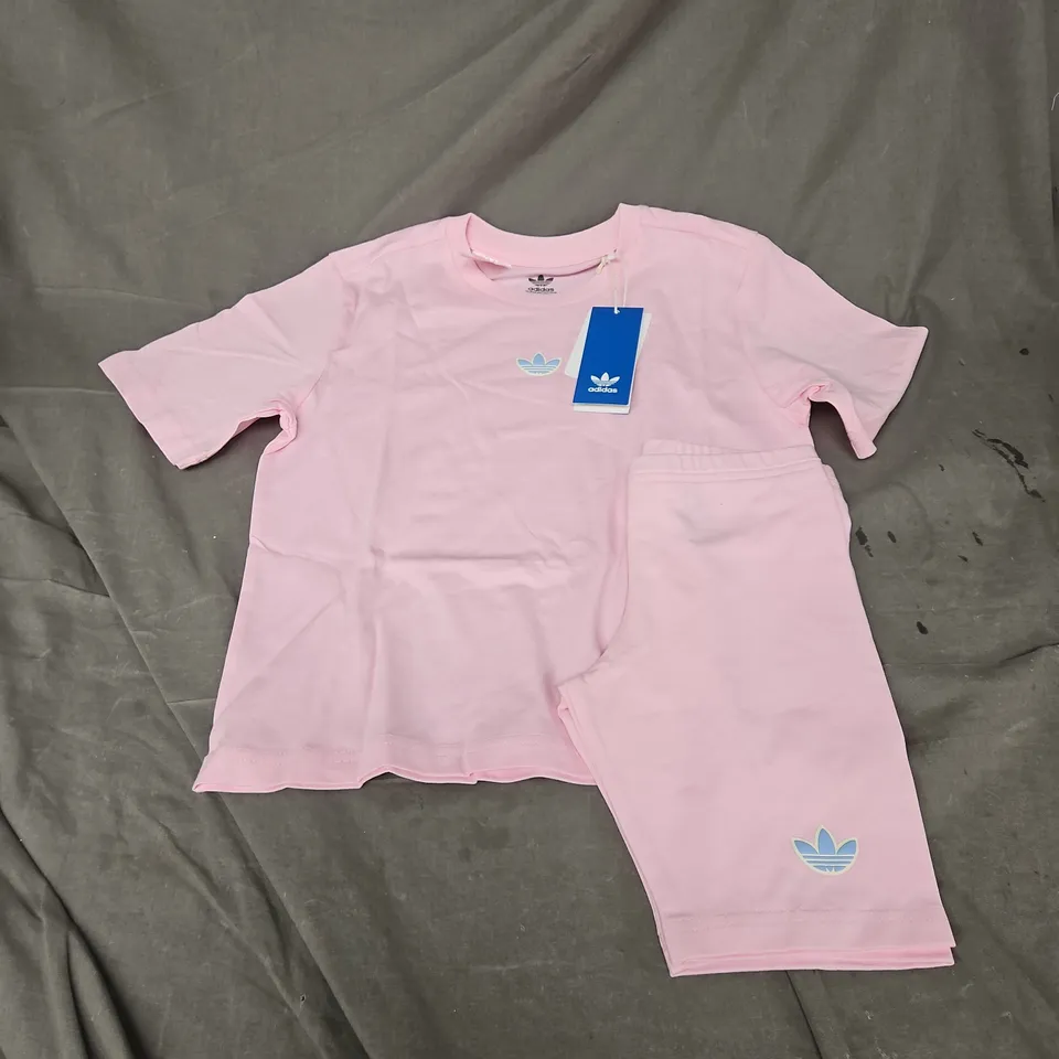 ADIDAS TEE & SHORT SET IN PINK SIZE 7-8YRS
