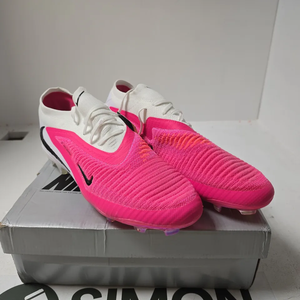 NIKE PHANTOM FOOTBALL BOOT SIZE 10 BOXED