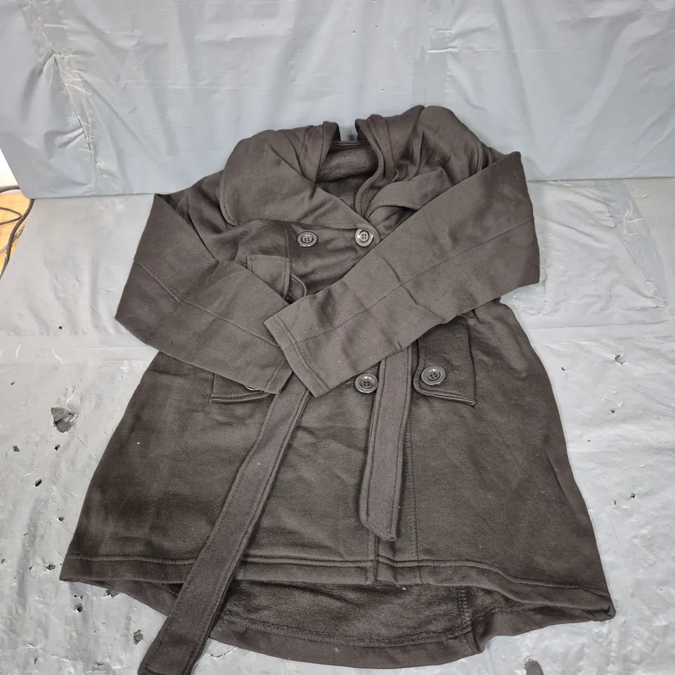 BOX OF APPROXIMATELY 20 BELTED COATS IN BLACK SIZE L - SIZE MAY VARY - COLLECTION ONLY
