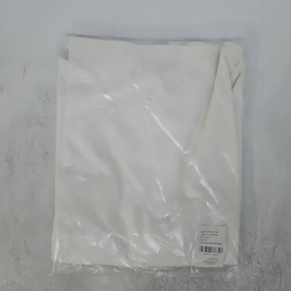 BAGGED WAX MARK CROP SHORT SLEEVE T-SHIRT IN OFF WHITE SIZE MEDIUM