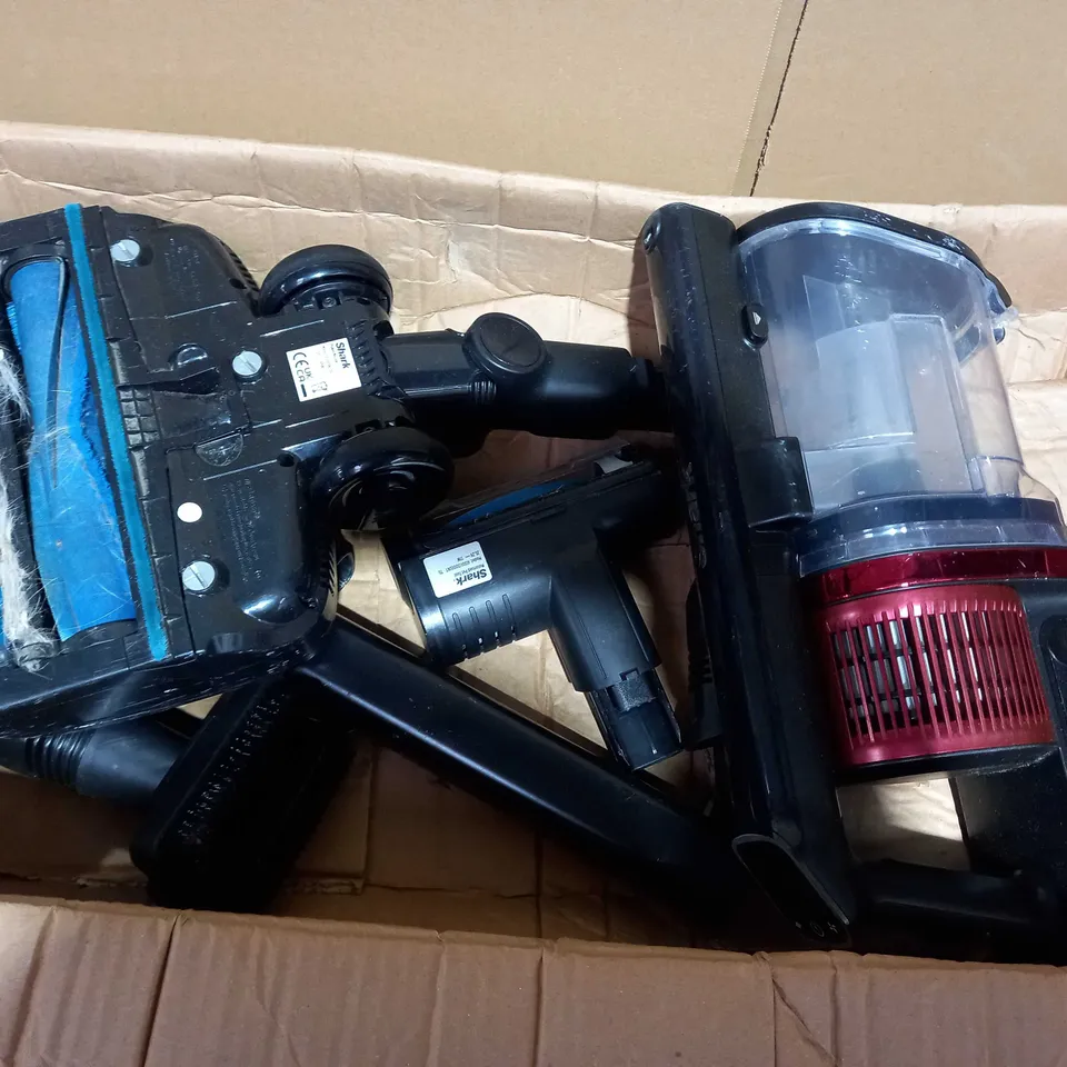 SHARK CORDLESS VACUUM IZ300UKT