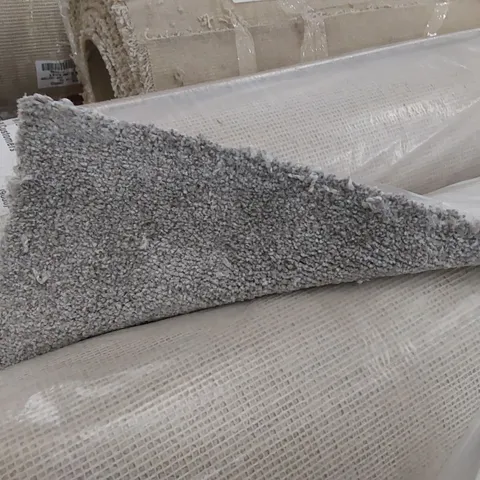 ROLL OF QUALITY PRIMO CHOICE SUPER LIGHT AZORE CARPET // SIZE: APPROXIMATELY 2.4 X 4m