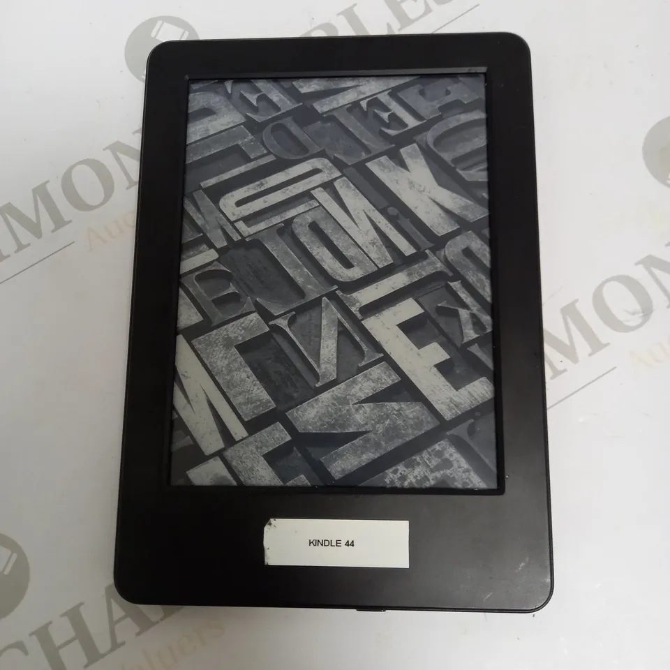 AMAZON KINDLE EREADER (WP63GW 7TH GEN)