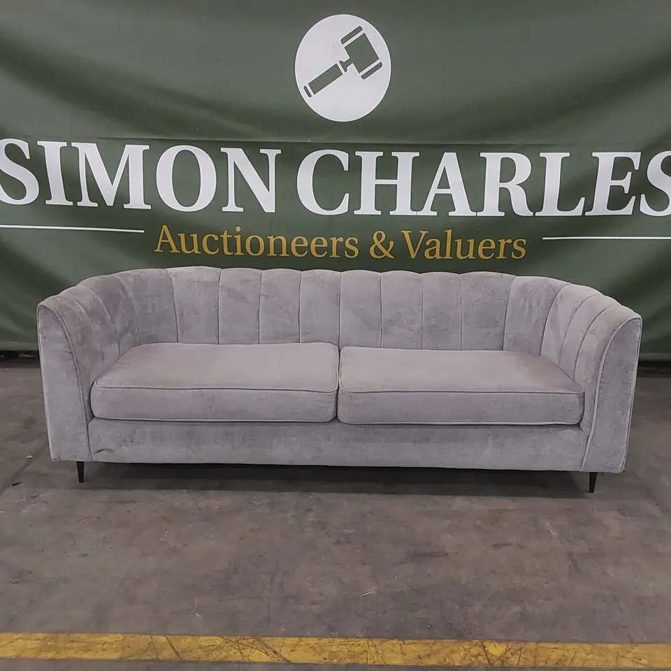 QUALITY DESIGNER GUILD FABRIC UPHOLSTERED 4 SEATER SOFA