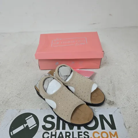 DR LIGHTFOOT JENNY TAUPE WIDE FIT SANDALS – UK 4