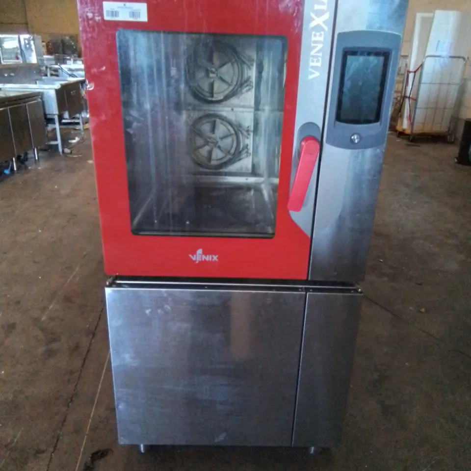 VENIX COMMERCIAL TOUCH SCEEN DISPLAY CATERING OVEN, MODEL: SM07TCK.2