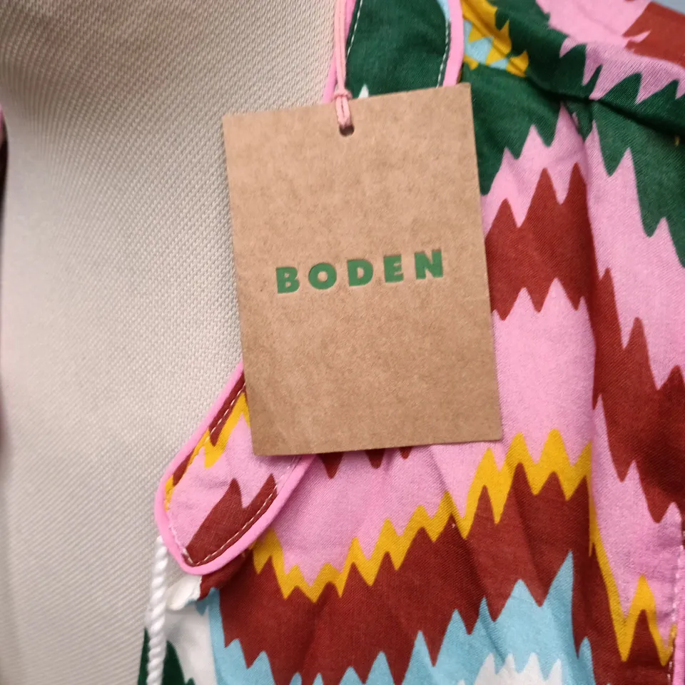 BODEN D1539 MUL ZIGZAG PRINT DRESS – UK 8R (US 4R, DE 34R, FR 36R) – MULTI-COLOUR